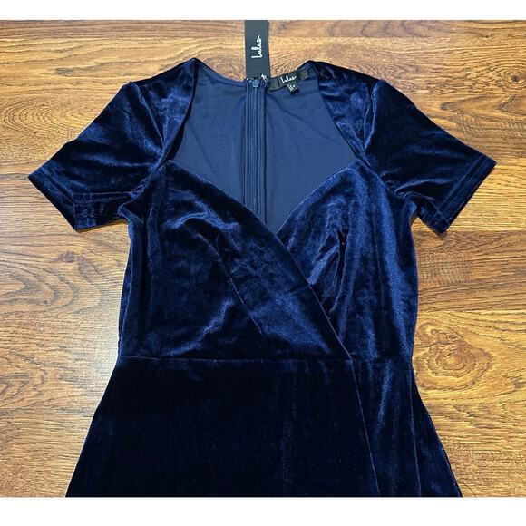 Lulu's Women's Eternal Elegance Velvet Short Sleeve Evening Gown Blue Small NWT - Picture 3 of 10